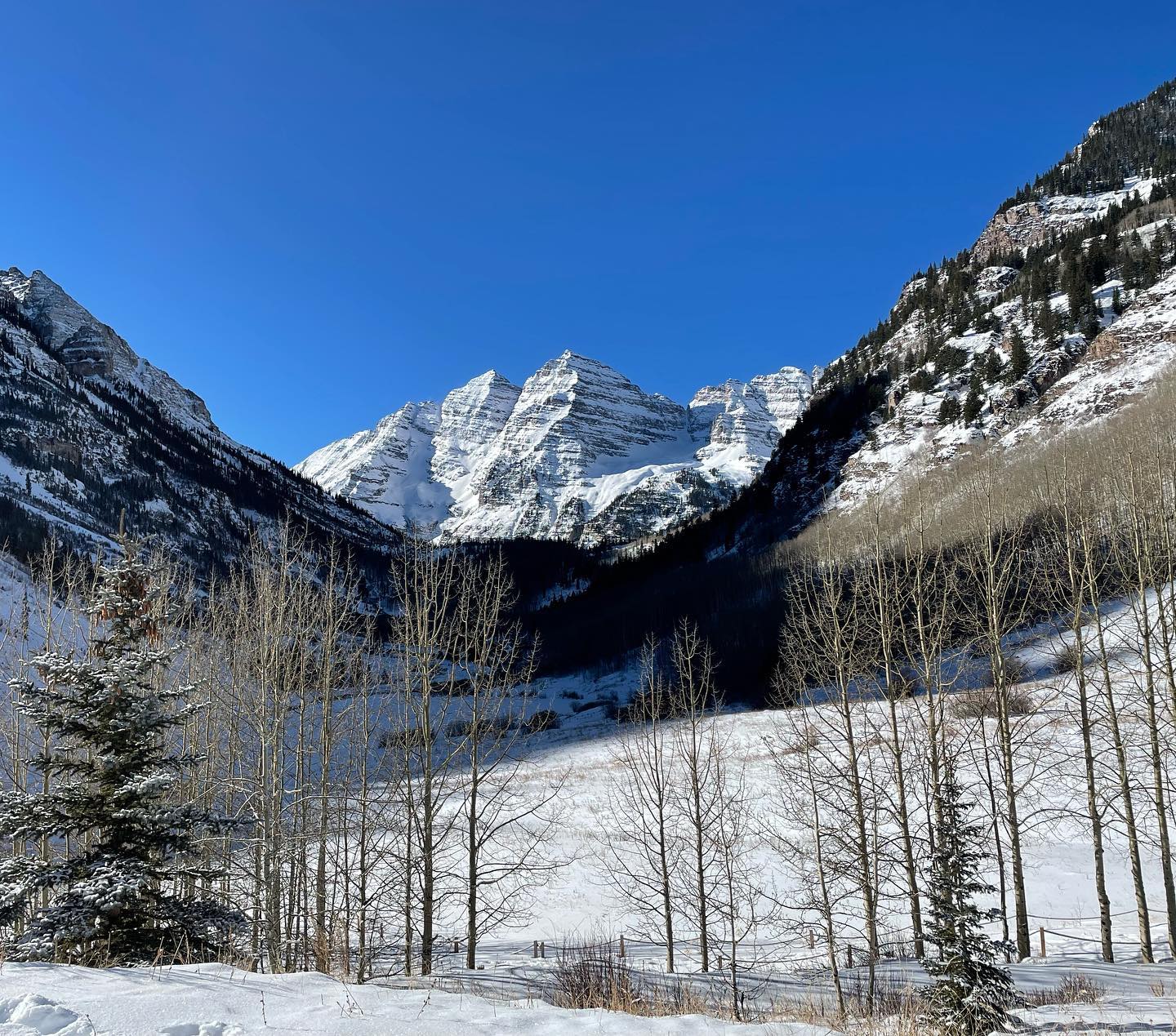 పర్వతాలు గానం చేస్తున్నాయి